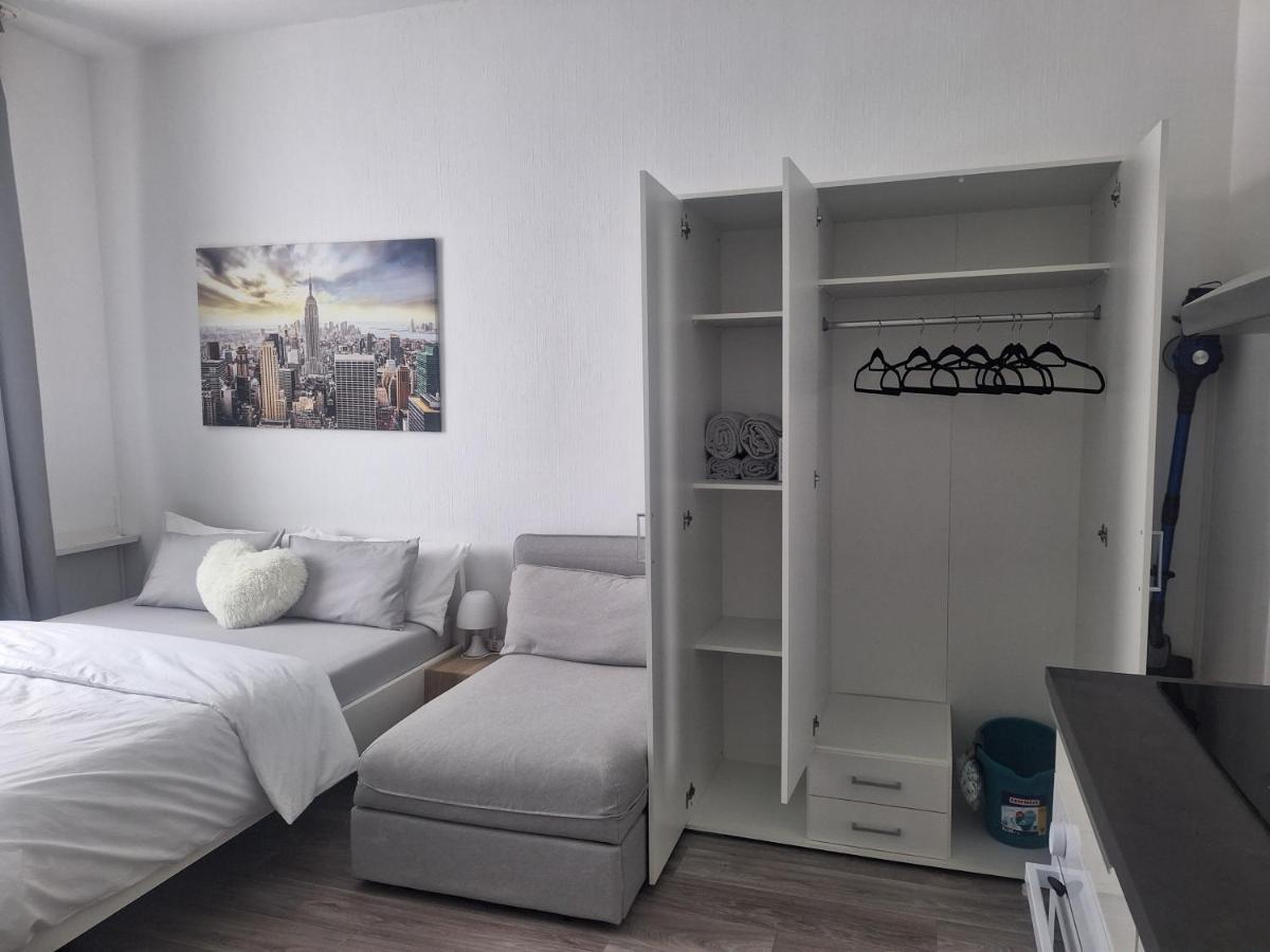 Studio Apartment 8 Есен Екстериор снимка